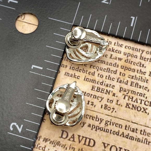 NAPIER Silver Tone Knot Hinge Clip On Earrings - Picture 3 of 8